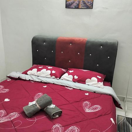 Anggun Homestay Seri Iskandar Zewnętrze zdjęcie