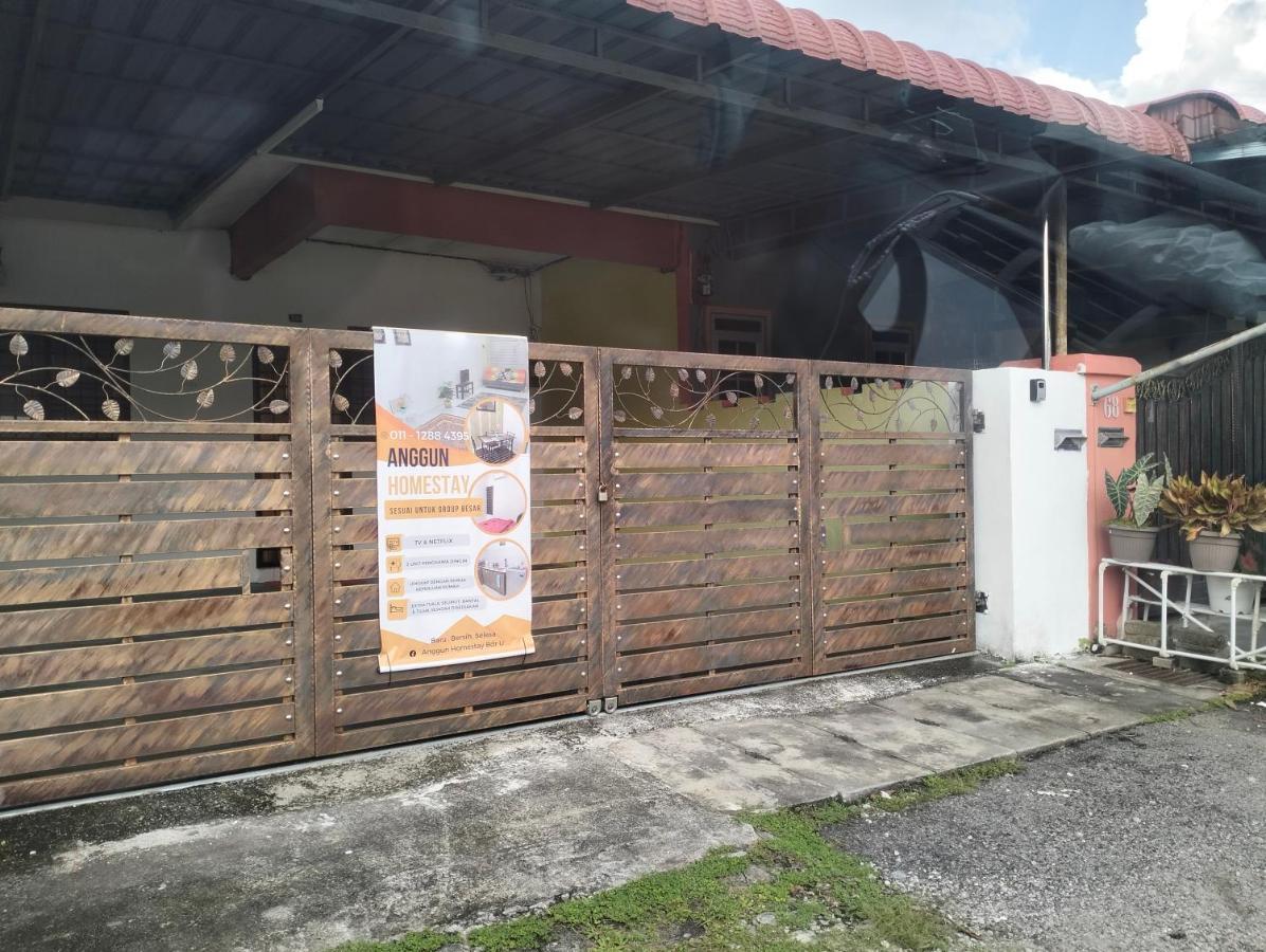 Anggun Homestay Seri Iskandar Zewnętrze zdjęcie